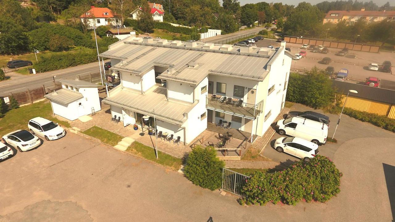 Staylong Hotell Täby Esterno foto