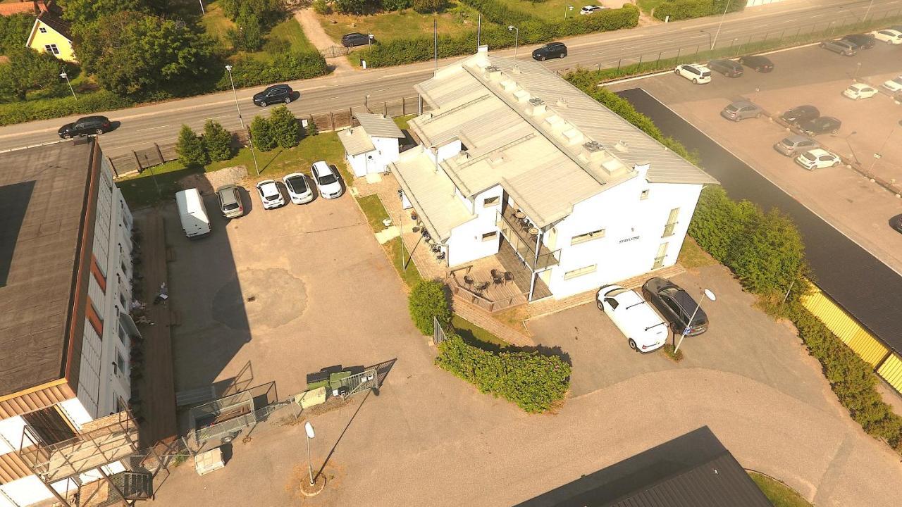 Staylong Hotell Täby Esterno foto